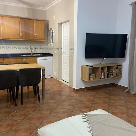 Parra Home Holidays - Close To Gale Beach Guia  Buitenkant foto
